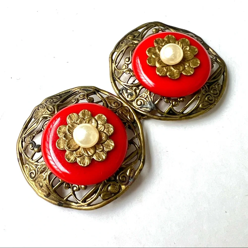 Antique Belt Buckle Filigree Vintage Wear or Crafts Creative Possibility